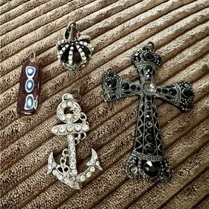 Elegant Silver and Black Pendant Set